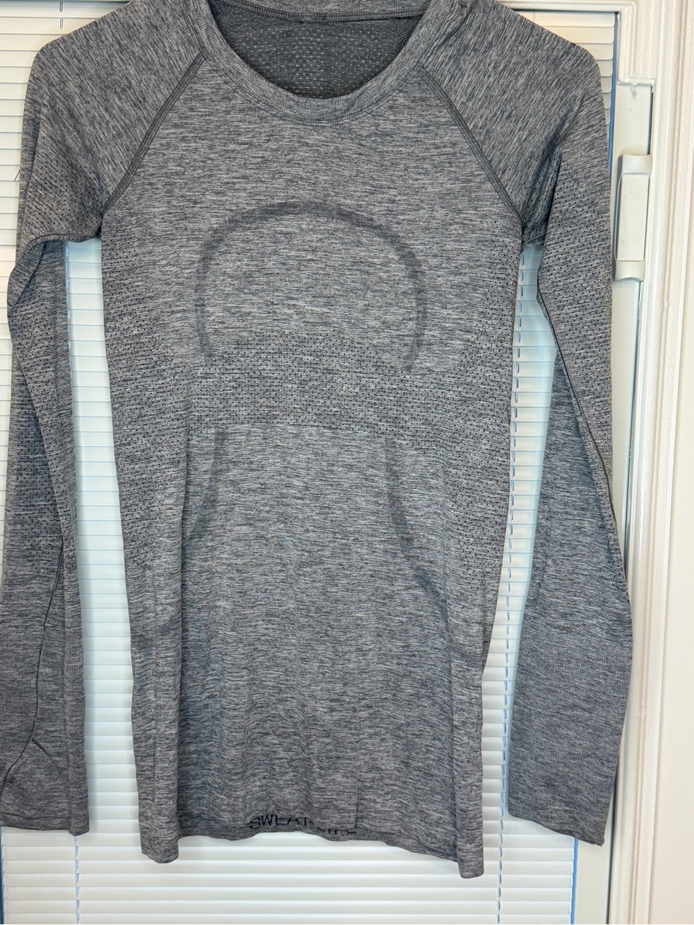 lululemon athletica Heather Gray Long Sleeve Seamless Top